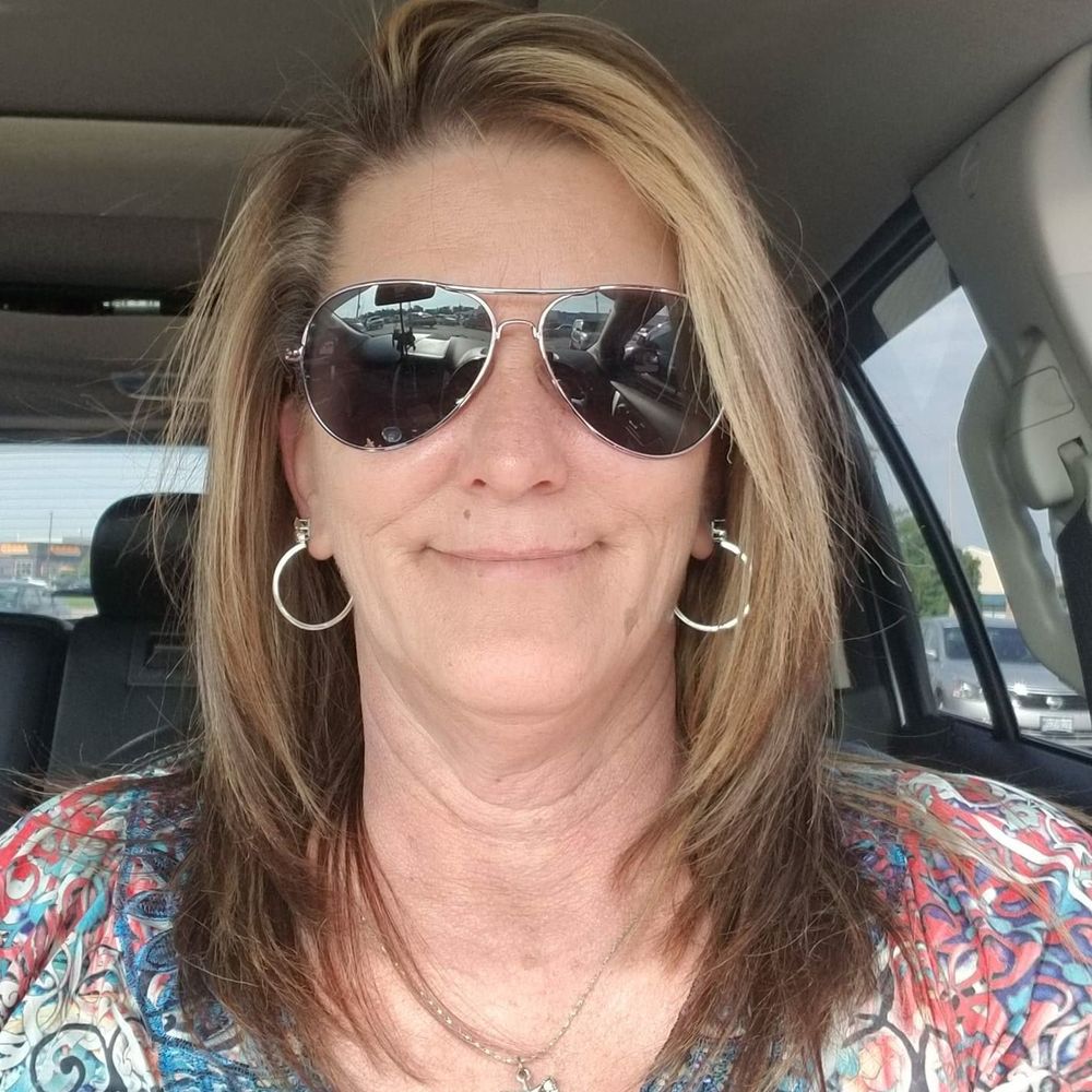 Meet your Posher, Denise